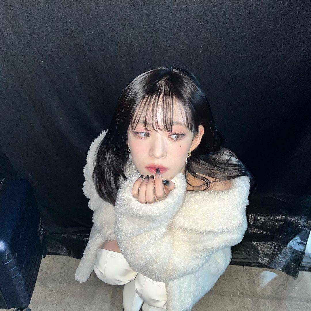 (스압)얼굴도 몸매도 예쁜 프로미스나인 이채영.jpgif | 인스티즈
