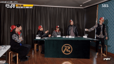 [런닝맨] 어제 타짜편에서 레전드 찍은 왕코형 ㅋㅋㅋㅋㅋㅋㅋㅋㅋㅋㅋ.jpgif | 인스티즈