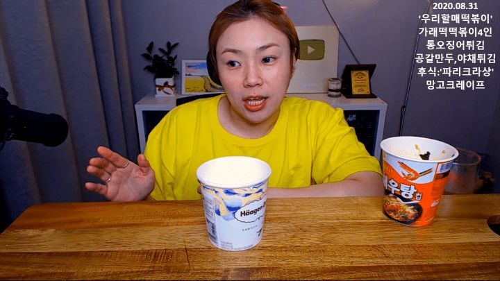 사진관에서 15년 동안 일했던 입짧은햇님이 말하는 여권 사진 팩폭...jpg | 인스티즈