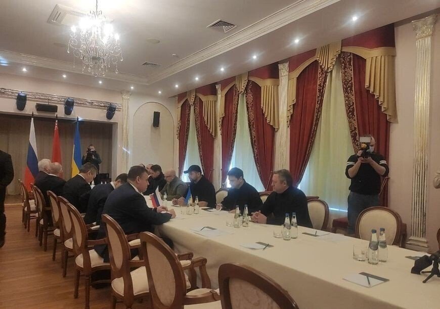 우크라이나 협상단 복장 ㅋㅋㅋㅋㅋㅋ | 인스티즈