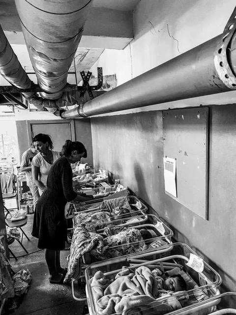 병원 폭격 위험으로 인해 열약한 대피소에 있어야 하는 우크라이나 신생아들과 어린이 암환자들 | 인스티즈