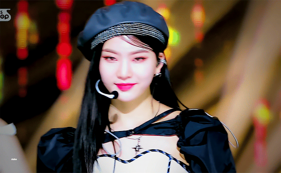 [잡담] 아이사 부를 땨ㅐ 끝에 아이사랑해 이렇게 하는 거 | 인스티즈