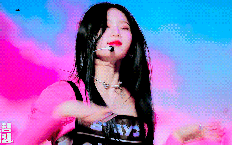 [잡담] 스테이씨 아이사 긴생머리 | 인스티즈