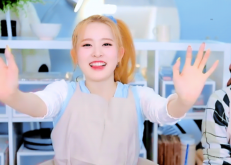 [잡담] 스테이씨 박시은 두상 작고 동글동글하다는 글 | 인스티즈