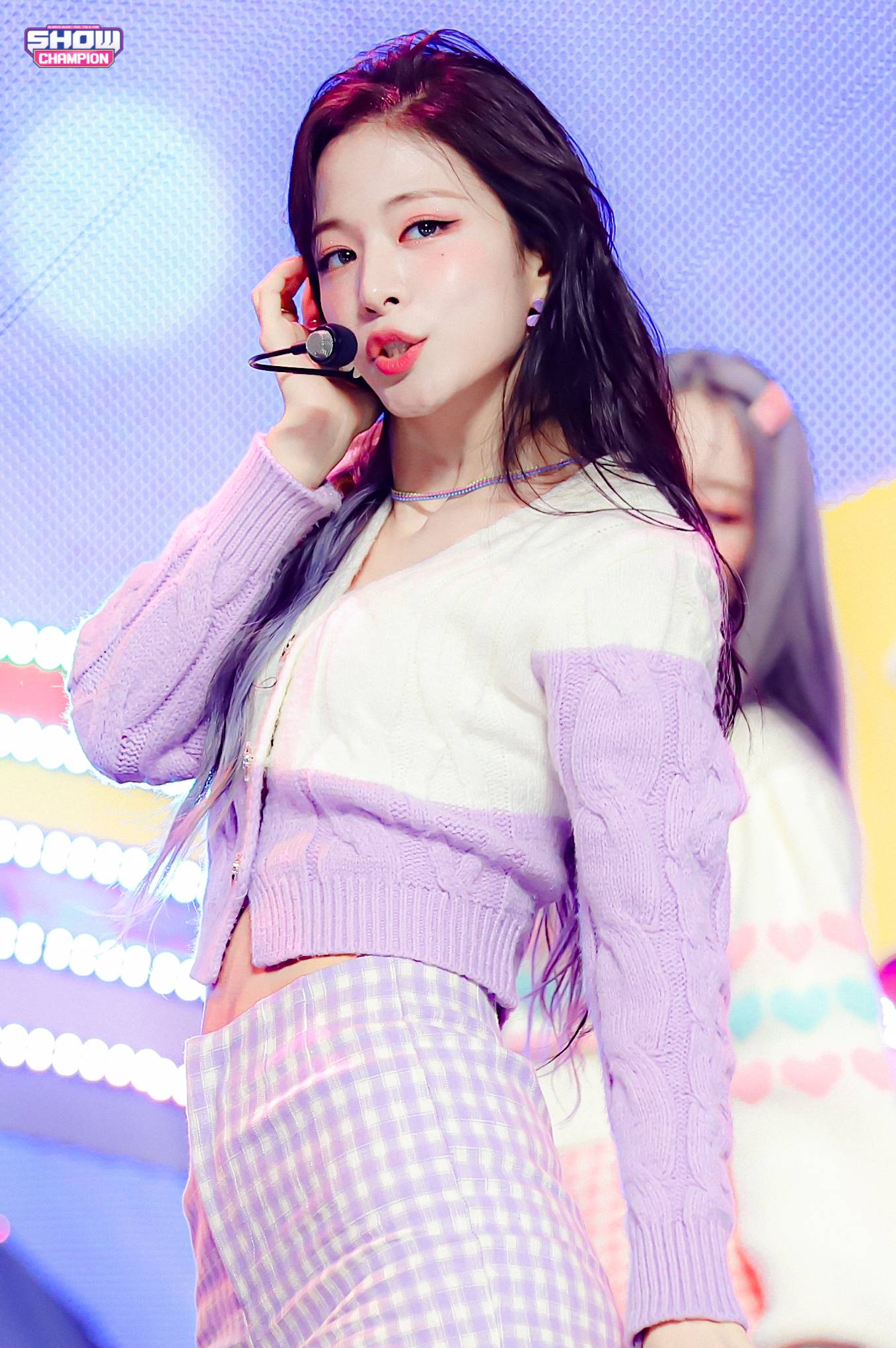 (스압)얼굴도 몸매도 예쁜 프로미스나인 이채영.jpgif | 인스티즈