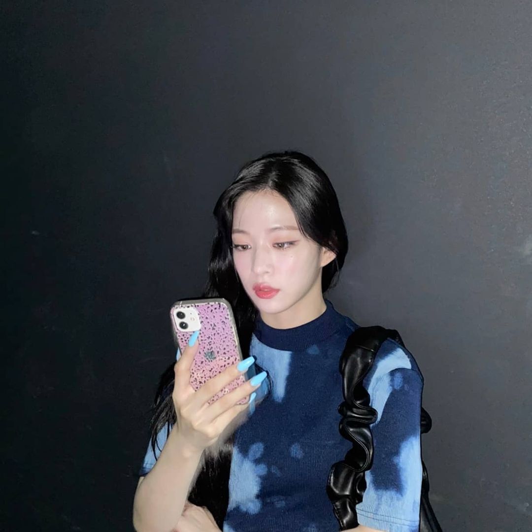 (스압)얼굴도 몸매도 예쁜 프로미스나인 이채영.jpgif | 인스티즈
