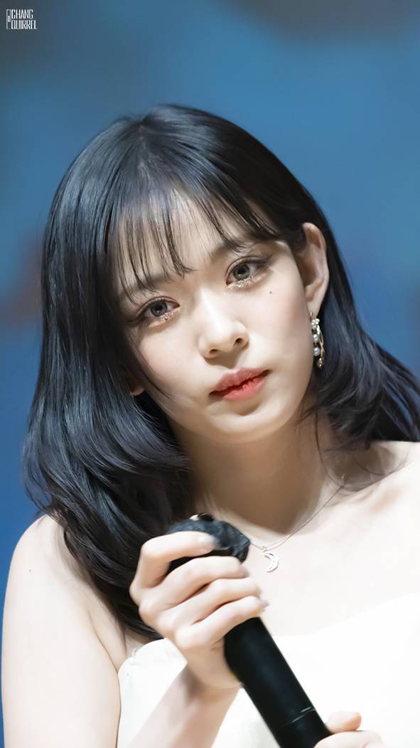 (스압)얼굴도 몸매도 예쁜 프로미스나인 이채영.jpgif | 인스티즈