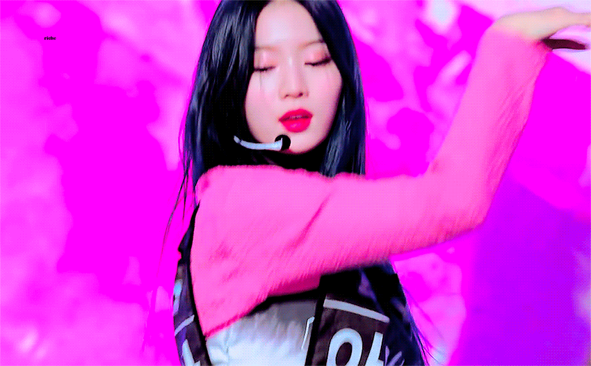 [잡담] 스테이씨 아이사 긴생머리 | 인스티즈