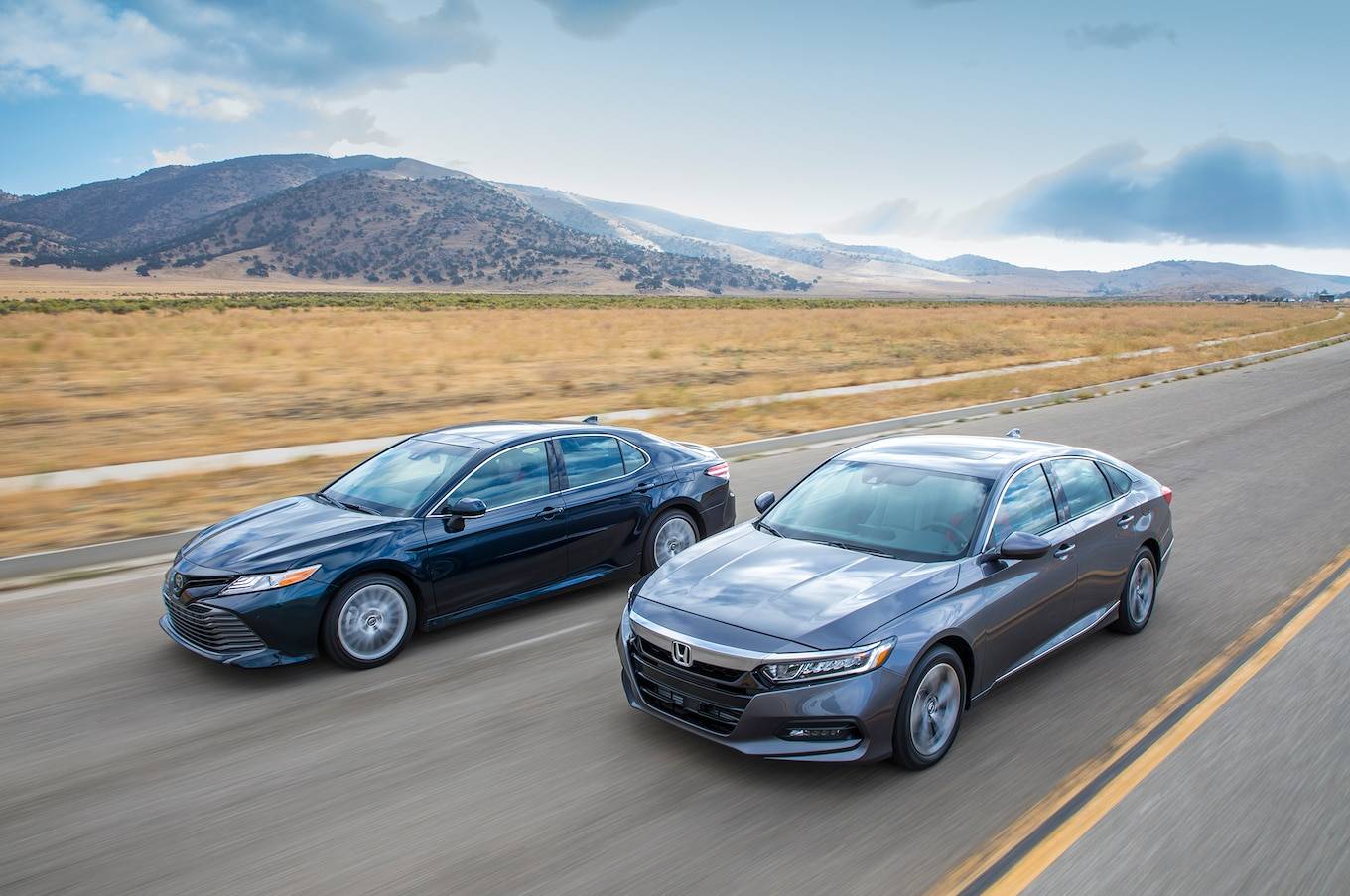 2018 신형 도요타 캠리 2.5 XLE vs 2018 신형 혼다 어코드 1.5T [데이터주의] | 인스티즈