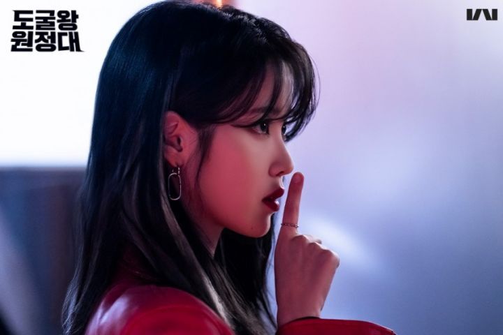 아이유 도굴왕 원정대 스틸컷.jpg | 인스티즈