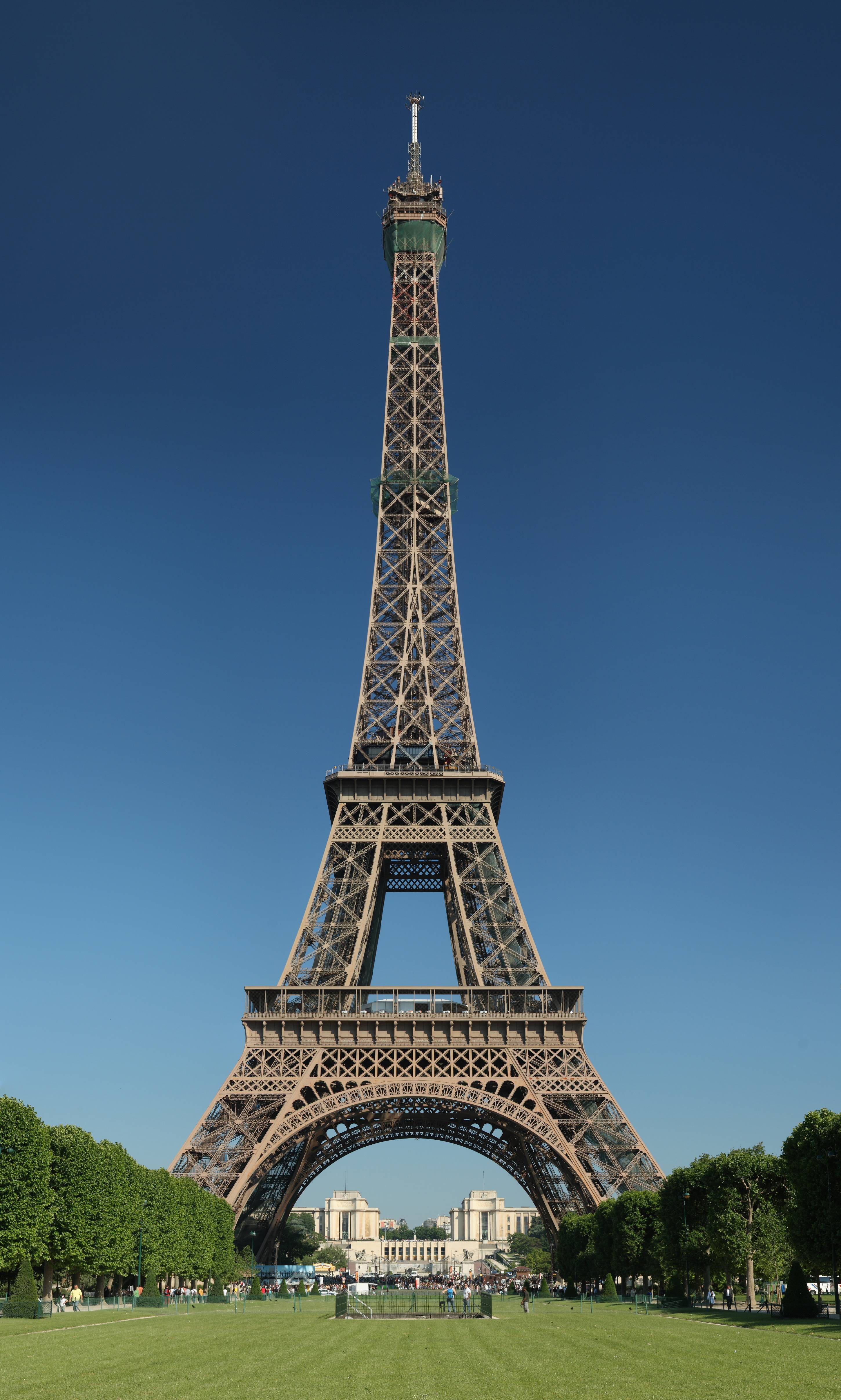 생각보다 훨씬 거대한 에펠탑 실물 | 인스티즈
