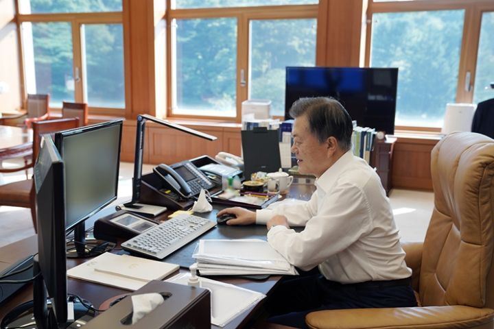 윤석열의 책상과 시진핑의 책상 | 인스티즈