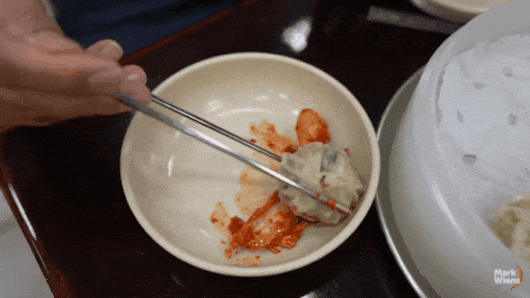 김치+만두 조합을 경험한 해외 유튜버.jpg | 인스티즈