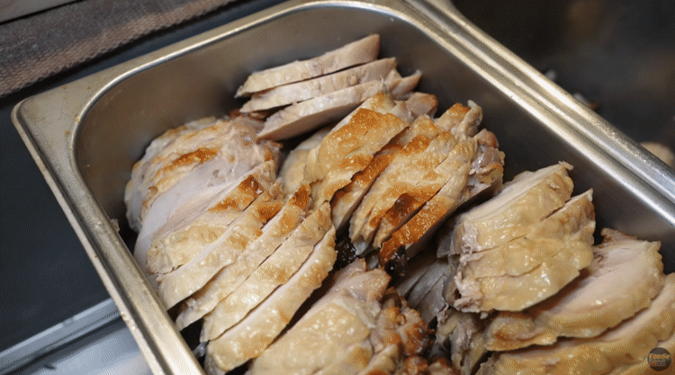 닭고기를 냅다 때려박는 일본라멘집.gif | 인스티즈