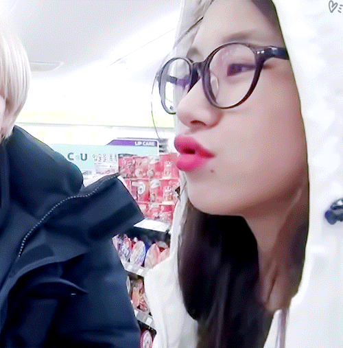 [트와이스] 안경이 잘어울리는 안경챙 | 인스티즈