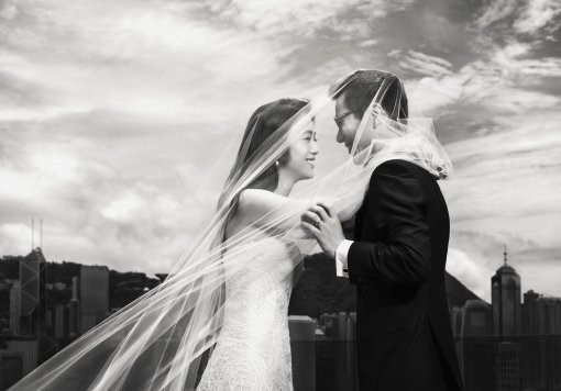 [단독] 탕웨이·김태용, 결혼식은 홍콩에서…정식부부 됐다 | 인스티즈