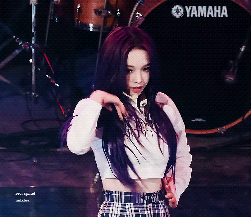 외모+몸매로 한국 상위 10%안에 가능할 것 같은 카리나 | 인스티즈