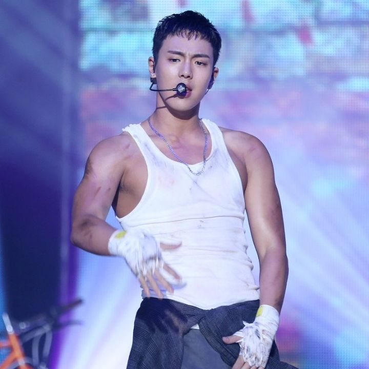 팔뚝에 환장하는 사람들을 위한 남자아이돌 민소매 모음 | 인스티즈