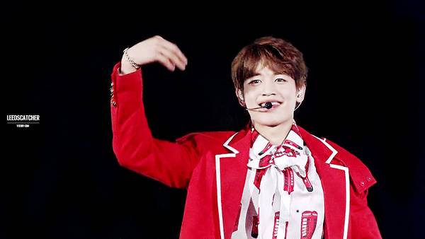 소속사 사장도 만족한, 키가 디렉팅한 샤이니 콘서트 의상.jpgif | 인스티즈