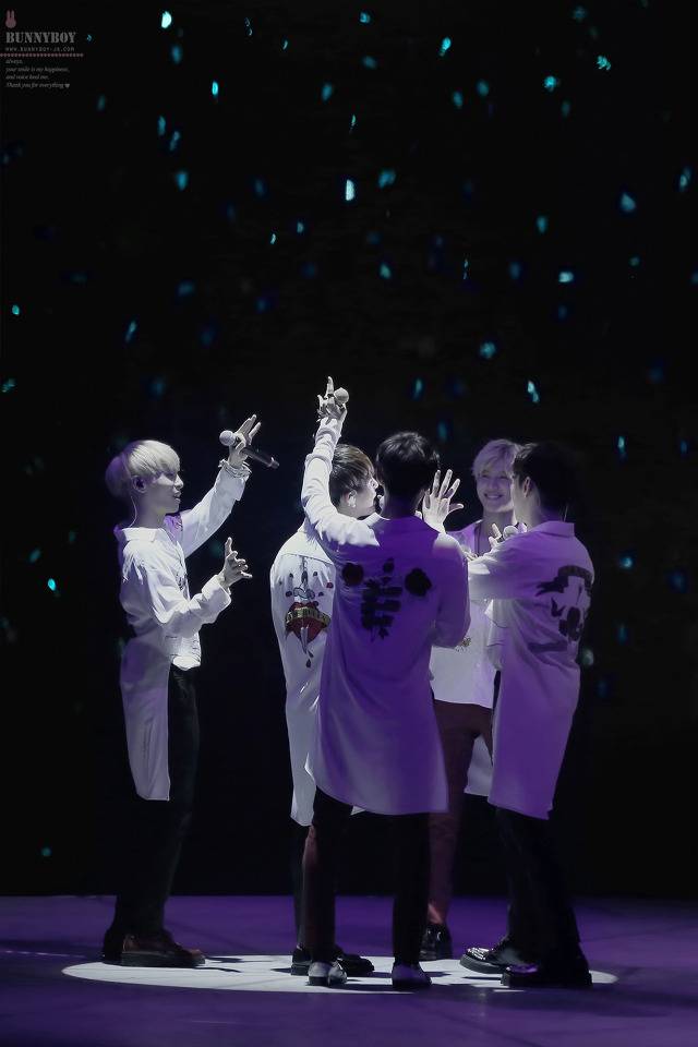 소속사 사장도 만족한, 키가 디렉팅한 샤이니 콘서트 의상.jpgif | 인스티즈