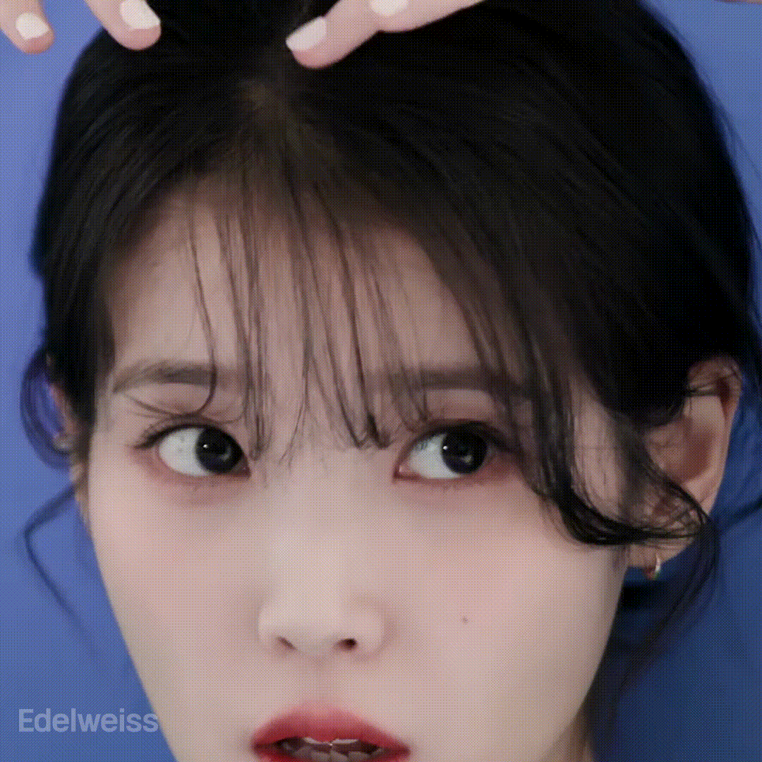 아이유 여름화보 근황.gif | 인스티즈