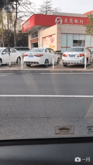 대륙의 출근하러가는 노동자들.GIF | 인스티즈