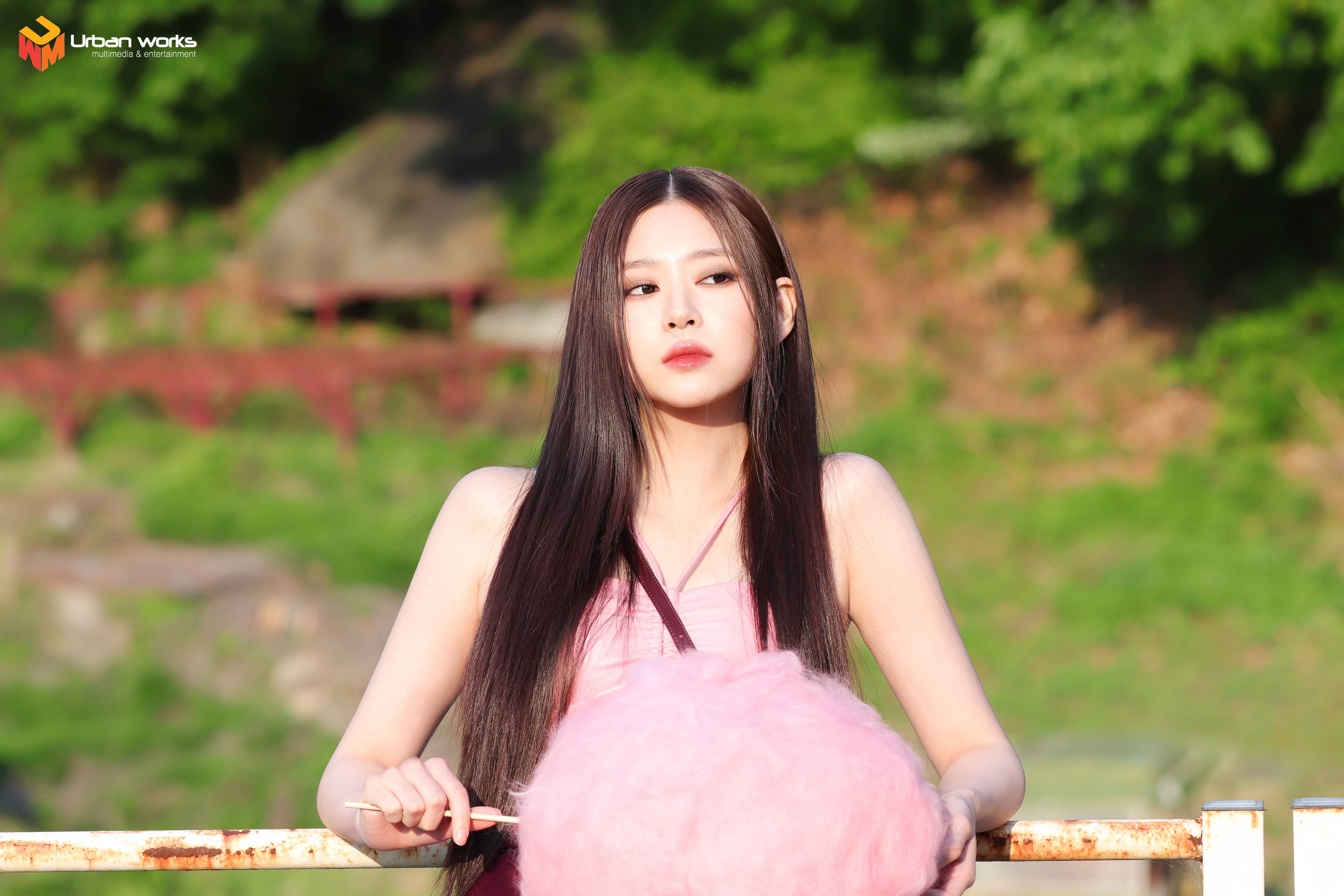 밤이고 낮이고 놀이공원에서 김민주 | 인스티즈