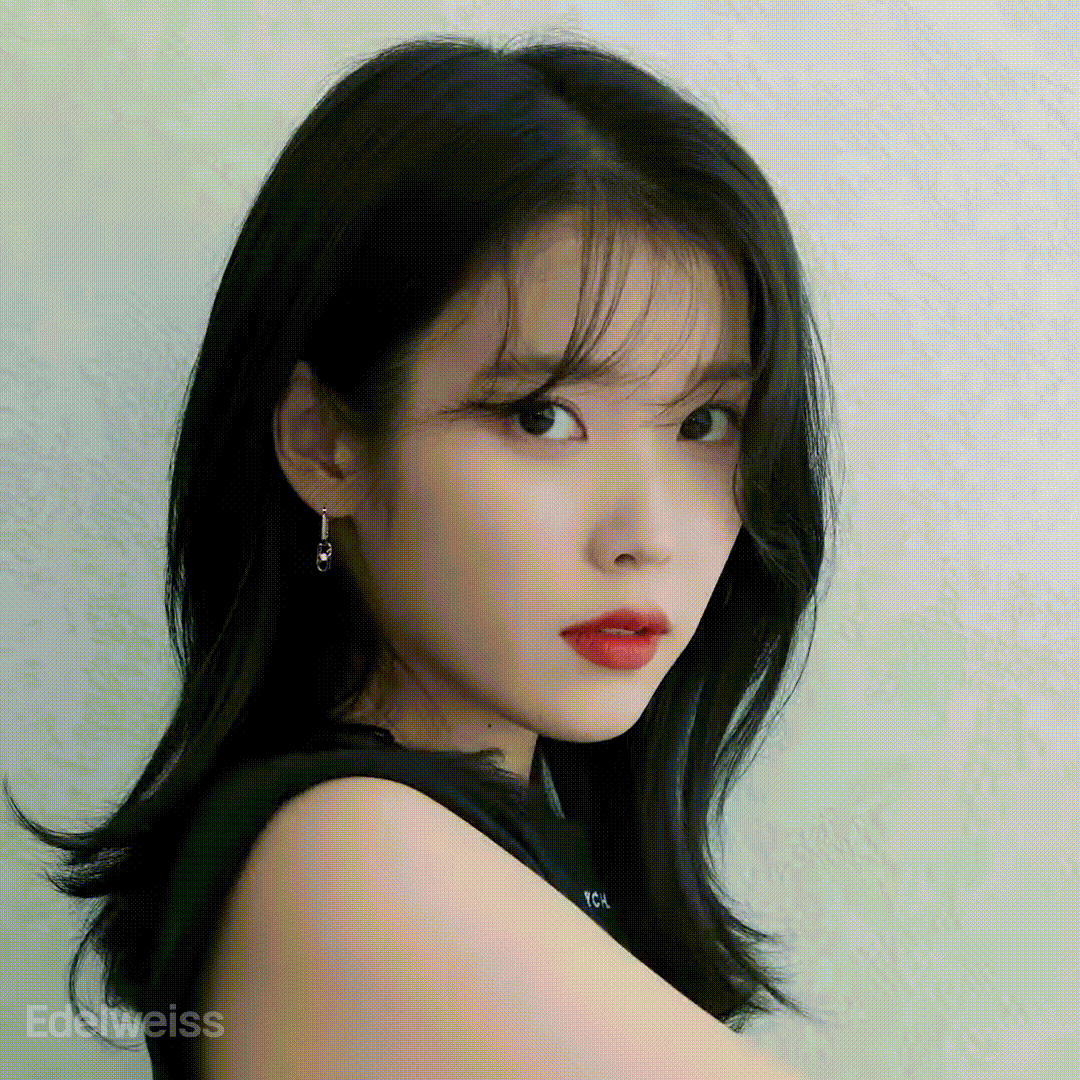 아이유 여름화보 근황.gif | 인스티즈