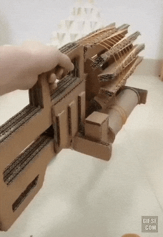 종이박스로 만든 고무줄 총.gif | 인스티즈