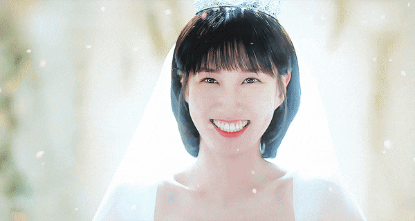 [이상한변호사우영우] 웨딩 드레스 입고 웃는 박은빈 | 인스티즈