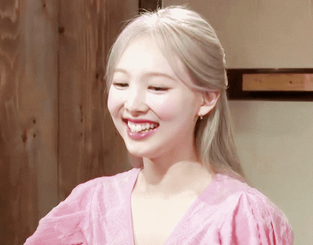 솔로 데뷔곡 녹음할때 상큼한 척하기 힘들었다는 트와이스 나연..twt | 인스티즈