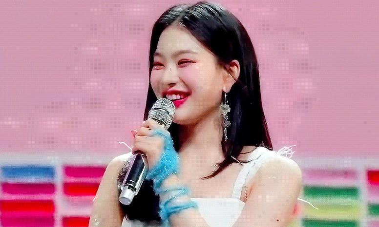 [잡담] 아이사 진짜 성덕이다 자기가 좋아하는 연옌한테 연락 한번 달라고 고기 사준다는 말을 듣는다니.. | 인스티즈