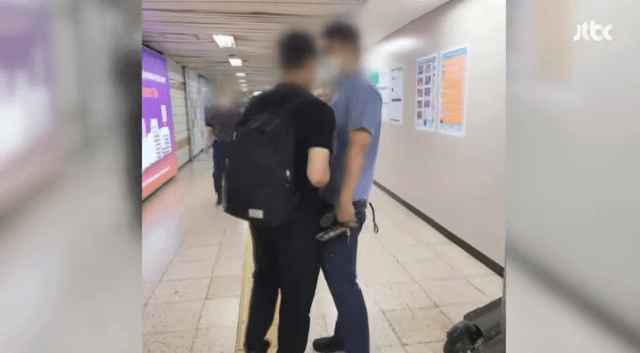 지하철 역무원 폭행하는 깡패 두목 ㄷㄷ | 인스티즈