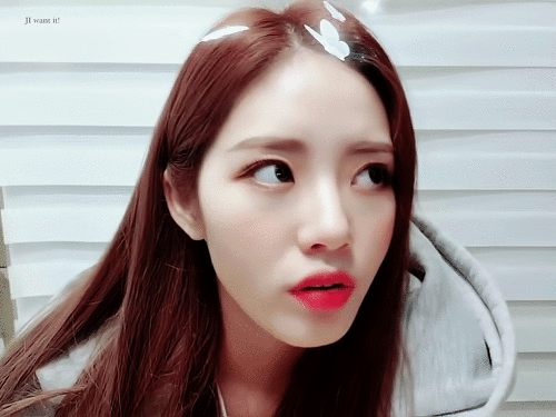 아주 아름다우면서 노래도 잘 하는 여인.jpgif | 인스티즈