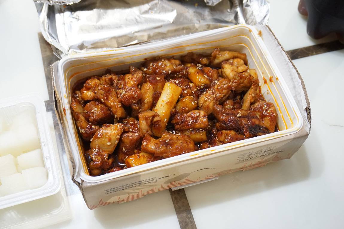 치밥이 필수인 지코바 치킨.jpg - 인스티즈(instiz) 이슈 카테고리