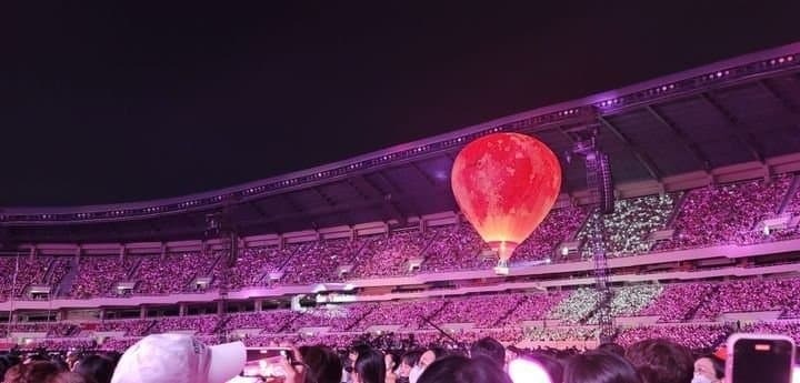 아이유 콘서트 관객석 분위기 | 인스티즈