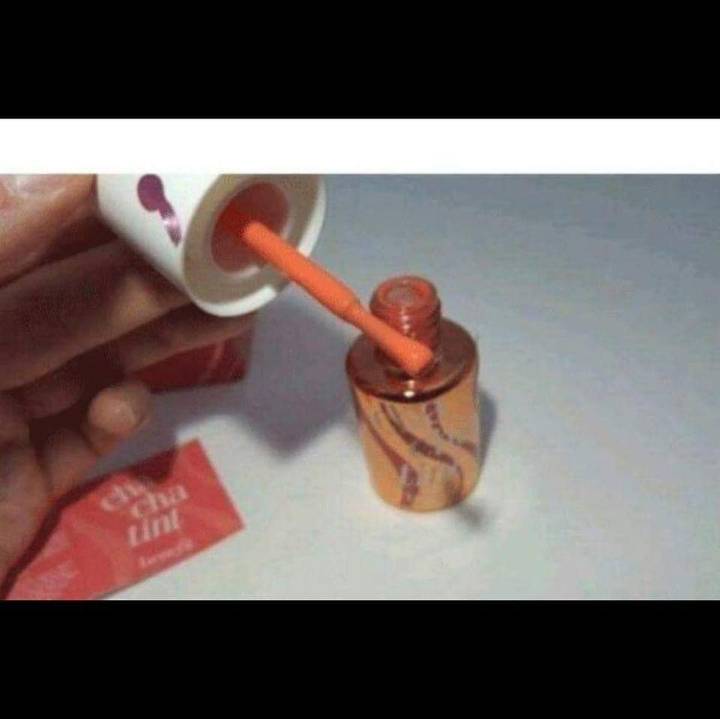 매니큐어 바르는 여친 | 인스티즈