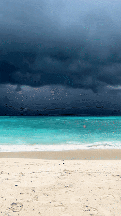 먹구름 몰려오는 몰디브.gif | 인스티즈