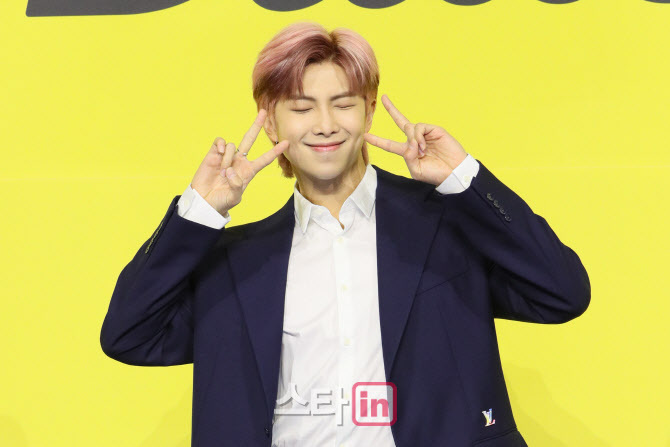 [단독] '솔로 출격' BTS RM, '낭만고양이' 체리필터와 협업 | 인스티즈