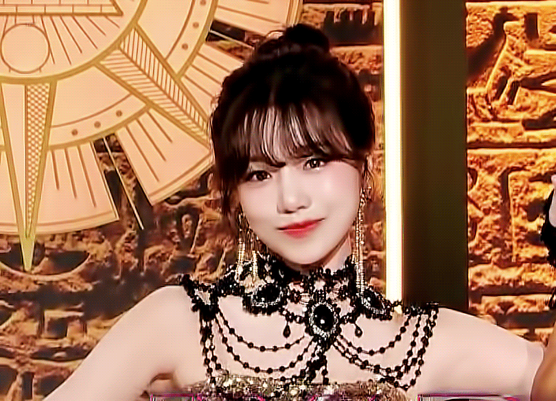 [잡담] 조유리랑 양요섭 목걸이? 나만 똑같아 보이냐ㅋㅋㅋㅋㅋㅋㅋㅋㅋㅋㅋㅋㅋㅋ | 인스티즈