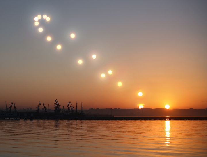 태양이 1년간 그려낸 8자 모양의 아날렘마 (Analemma) | 인스티즈