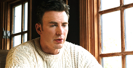 영화 나이브스 아웃에서 크리스 에반스가 바꾼 대사.gif | 인스티즈