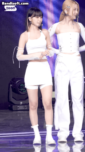 불순물 김채원 폼 미쳤다.gif | 인스티즈