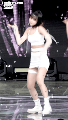 불순물 김채원 폼 미쳤다.gif | 인스티즈