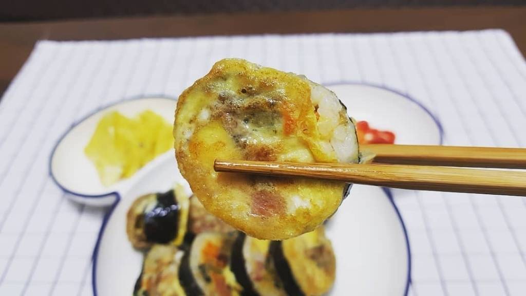 식은 김밥을 계란물에 부쳤더니.......jpg | 인스티즈
