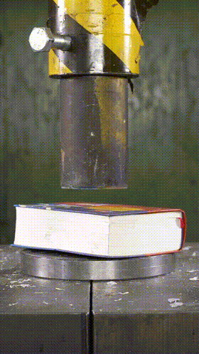 두꺼운 책에 압력을 가하면?.gif | 인스티즈