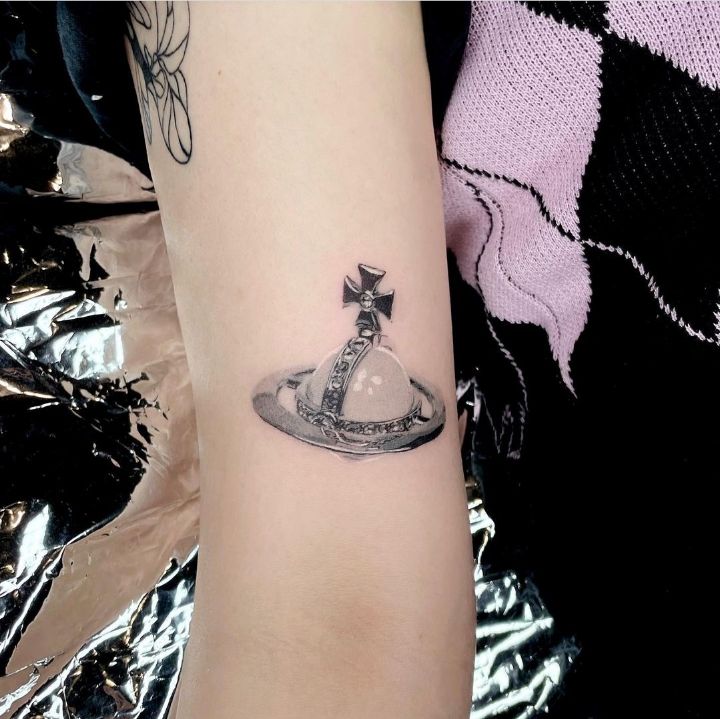 차가워보이는 금속타투 | 인스티즈