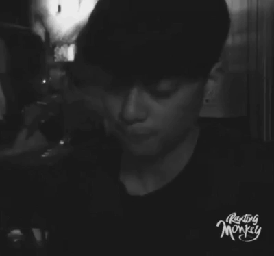 체리 꼭지 혀로 묶으면 키스 잘한다는 거 진짜 웃긴 염병이라고 생각 | 인스티즈