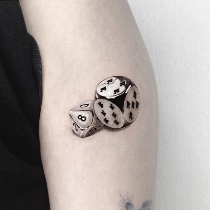 차가워보이는 금속타투 | 인스티즈