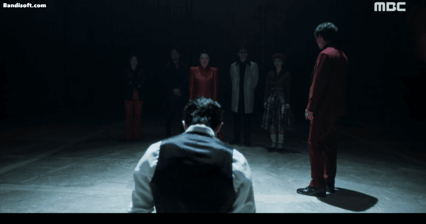 흡사 리디북스 재질 장면이었던 이수혁 무릎 끓고 손 묶인 씬.gif | 인스티즈